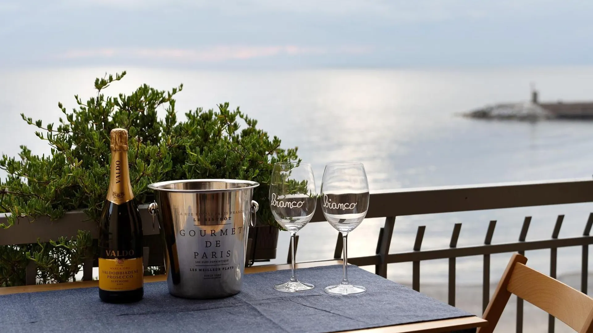 Appartamento Fronte Mare Recco 0*,  Italy