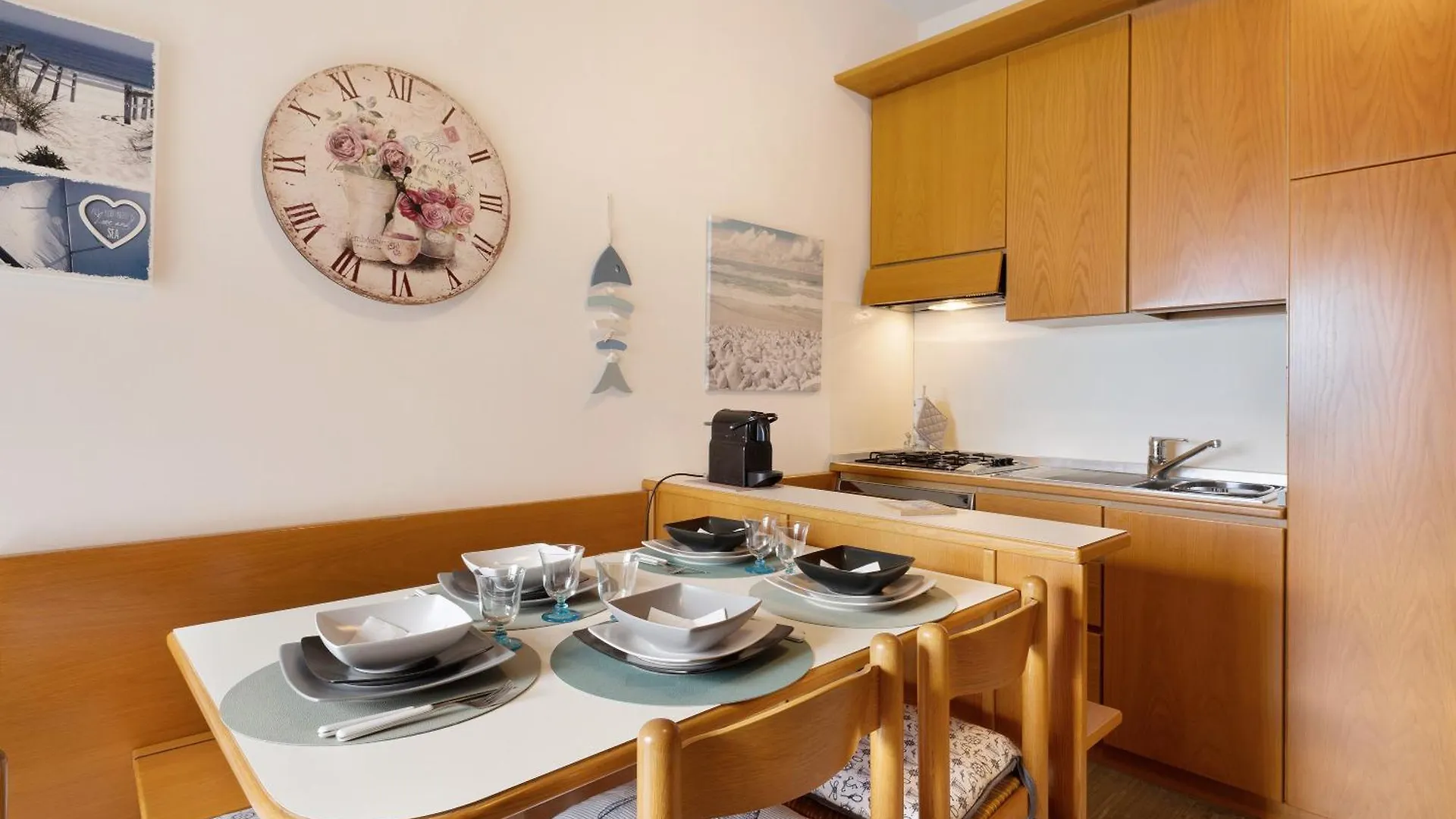 Appartamento Fronte Mare Recco 0*,  Italy